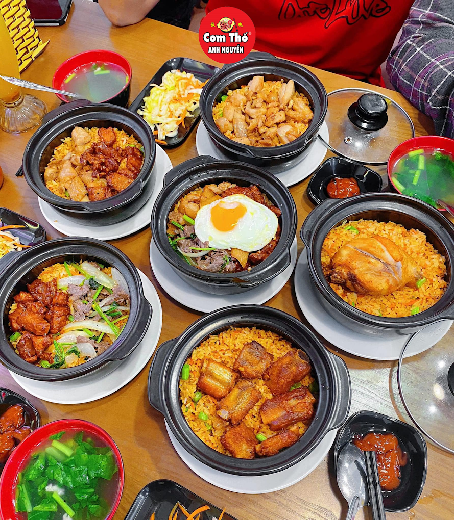 quan an pham van dong 2